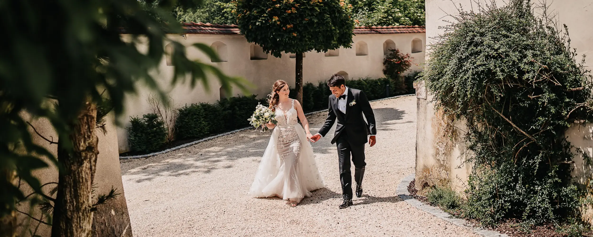 Brautpaar-Hochzeit-Schloss-Duttenstein