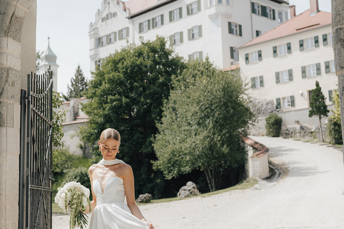 Braut Torbogen an der Wiese