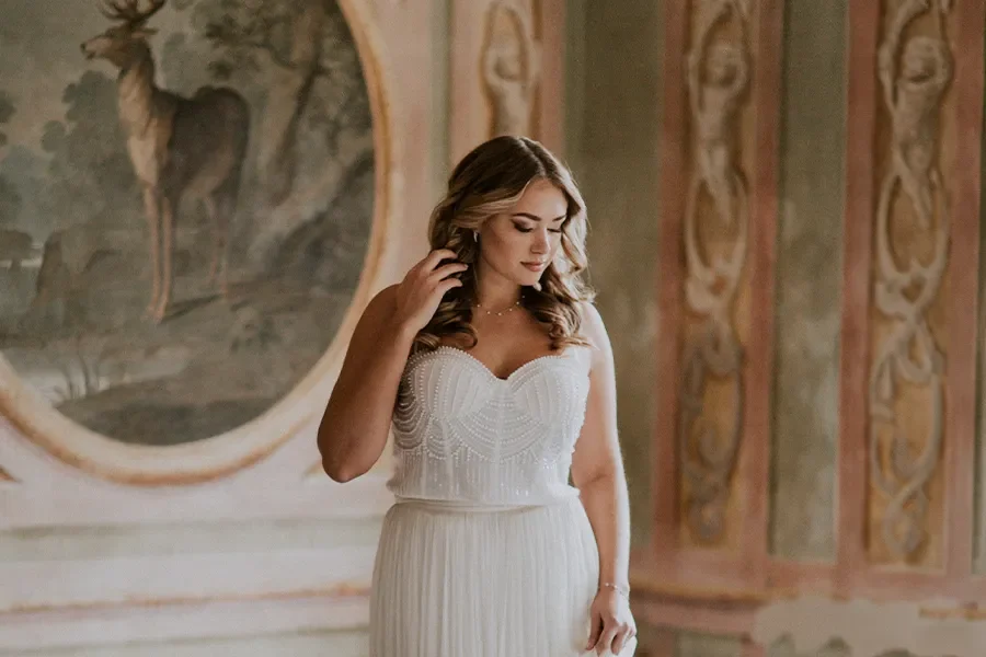 Braut im Fürstenzimmer von Schloss Duttenstein