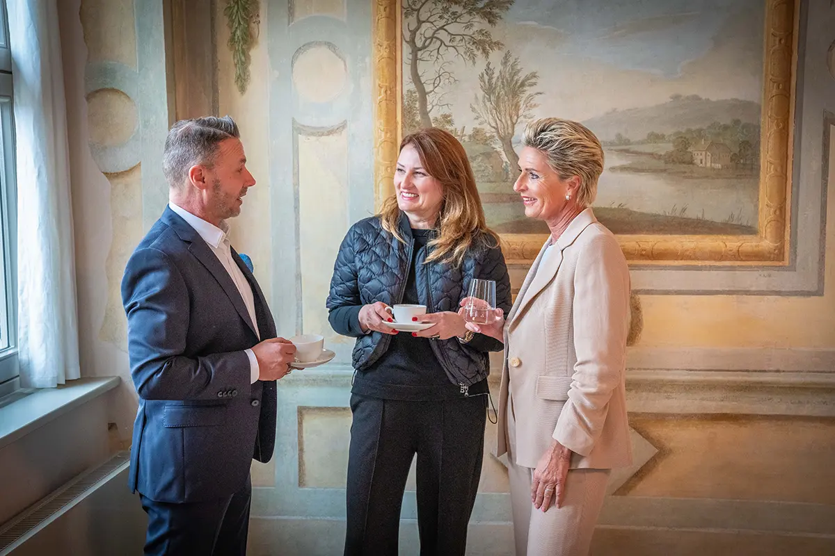 Besprechung im Fürstenzimmer