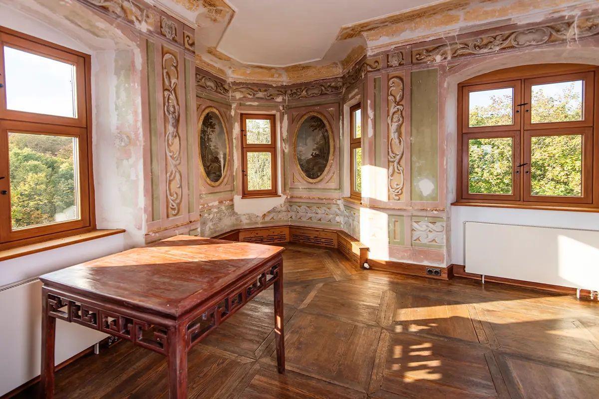 Fürstenzimmer mit Blick nach draußen