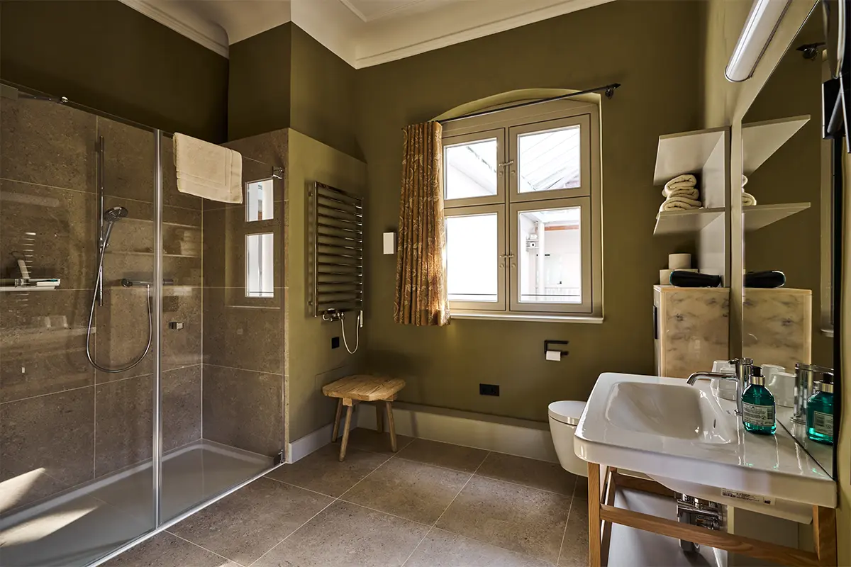 Schlosszimmer in Grün – Bad